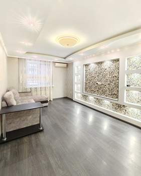 2-к квартира, вторичка, 58м2, 1/10 этаж