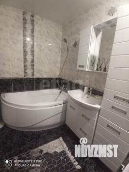 2-к квартира, вторичка, 63м2, 9/16 этаж