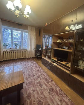 3-к квартира, вторичка, 64м2, 1/9 этаж