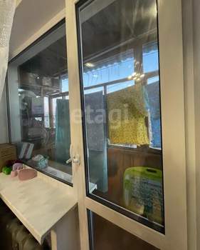 4-к квартира, вторичка, 61м2, 5/5 этаж