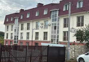 4-к квартира, вторичка, 107м2, 1/3 этаж
