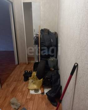 3-к квартира, вторичка, 70м2, 1/9 этаж