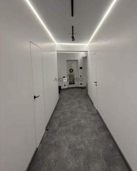 Студия квартира, вторичка, 185м2, 4/4 этаж