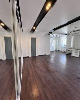 3-к квартира, вторичка, 76м2, 9/10 этаж