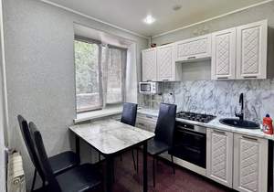 2-к квартира, вторичка, 42м2, 1/5 этаж