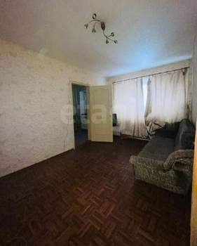 2-к квартира, вторичка, 42м2, 1/5 этаж