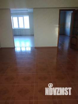 3-к квартира, вторичка, 220м2, 4/5 этаж