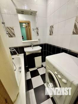 2-к квартира, вторичка, 52м2, 1/10 этаж