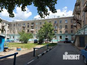 2-к квартира, вторичка, 62м2, 1/4 этаж