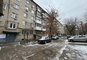 3-к квартира, вторичка, 58м2, 3/5 этаж