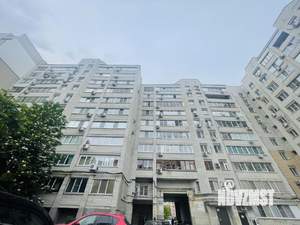 3-к квартира, вторичка, 82м2, 8/10 этаж
