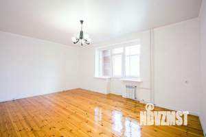 2-к квартира, вторичка, 110м2, 2/4 этаж