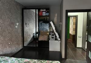 2-к квартира, вторичка, 82м2, 1/6 этаж