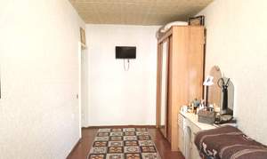 2-к квартира, вторичка, 42м2, 1/5 этаж