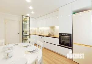 2-к квартира, вторичка, 60м2, 1/10 этаж