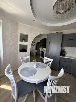 2-к квартира, вторичка, 64м2, 7/8 этаж