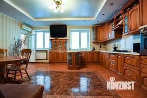 5-к квартира, вторичка, 252м2, 2/10 этаж