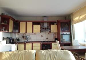 3-к квартира, вторичка, 79м2, 8/10 этаж