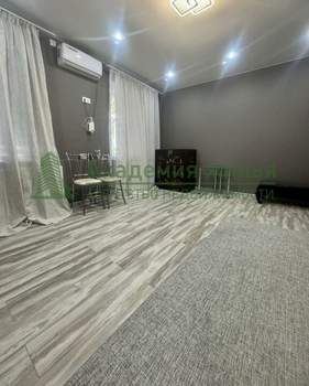 2-к квартира, вторичка, 59м2, 1/4 этаж