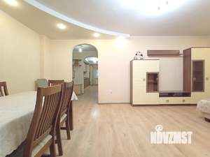 4-к квартира, вторичка, 94м2, 8/10 этаж