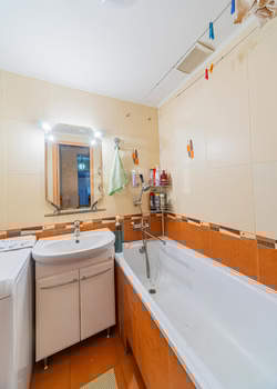 2-к квартира, вторичка, 47м2, 1/10 этаж