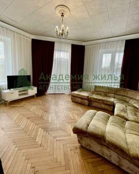 2-к квартира, вторичка, 68м2, 4/4 этаж