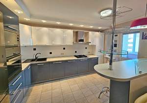 2-к квартира, вторичка, 67м2, 10/10 этаж