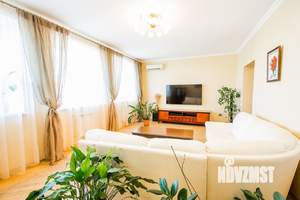 4-к квартира, вторичка, 158м2, 5/8 этаж