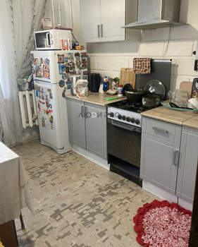 3-к квартира, вторичка, 61м2, 2/6 этаж