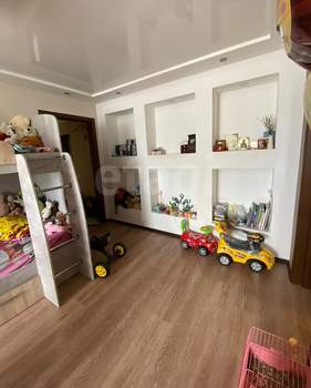 3-к квартира, вторичка, 56м2, 9/9 этаж