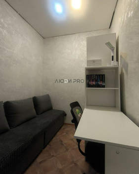 2-к квартира, вторичка, 42м2, 1/5 этаж