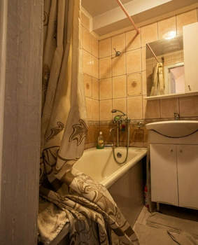 3-к квартира, вторичка, 78м2, 1/3 этаж