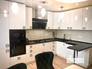 3-к квартира, вторичка, 84м2, 9/10 этаж
