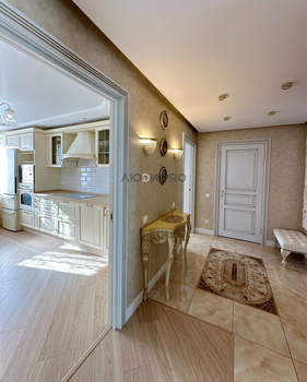2-к квартира, вторичка, 61м2, 9/16 этаж