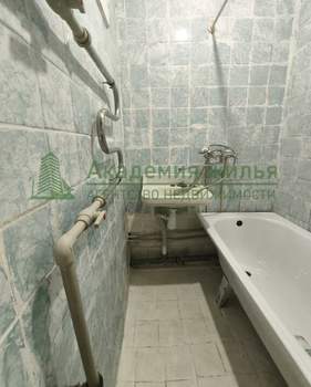 2-к квартира, вторичка, 44м2, 1/5 этаж