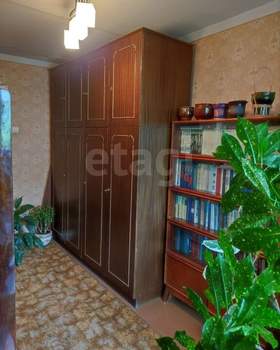 4-к квартира, вторичка, 75м2, 9/9 этаж