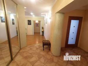 4-к квартира, вторичка, 164м2, 10/10 этаж