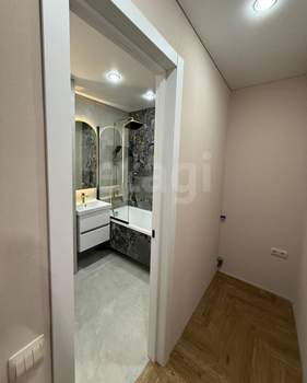 3-к квартира, вторичка, 57м2, 7/9 этаж