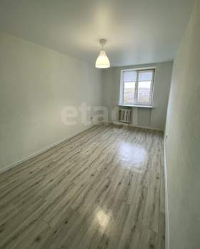 4-к квартира, вторичка, 76м2, 8/9 этаж