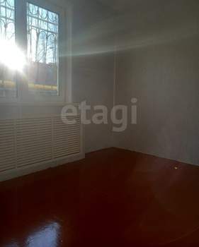 3-к квартира, вторичка, 70м2, 1/9 этаж