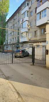 2-к квартира, вторичка, 42м2, 1/5 этаж