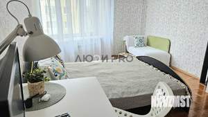 4-к квартира, вторичка, 121м2, 6/6 этаж