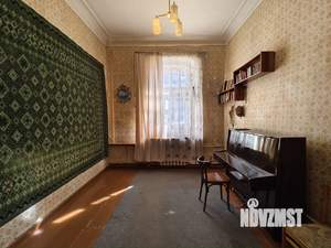 2-к квартира, вторичка, 63м2, 1/3 этаж