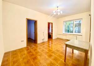 3-к квартира, вторичка, 49м2, 1/4 этаж