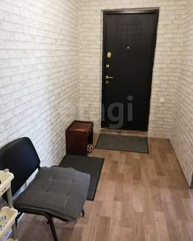 2-к квартира, вторичка, 60м2, 1/10 этаж