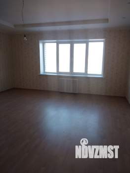 3-к квартира, вторичка, 220м2, 4/5 этаж