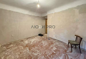 2-к квартира, вторичка, 71м2, 1/5 этаж