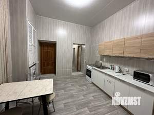 3-к квартира, вторичка, 101м2, 1/1 этаж