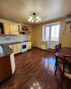 4-к квартира, вторичка, 100м2, 10/10 этаж