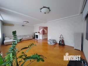 4-к квартира, вторичка, 190м2, 4/5 этаж